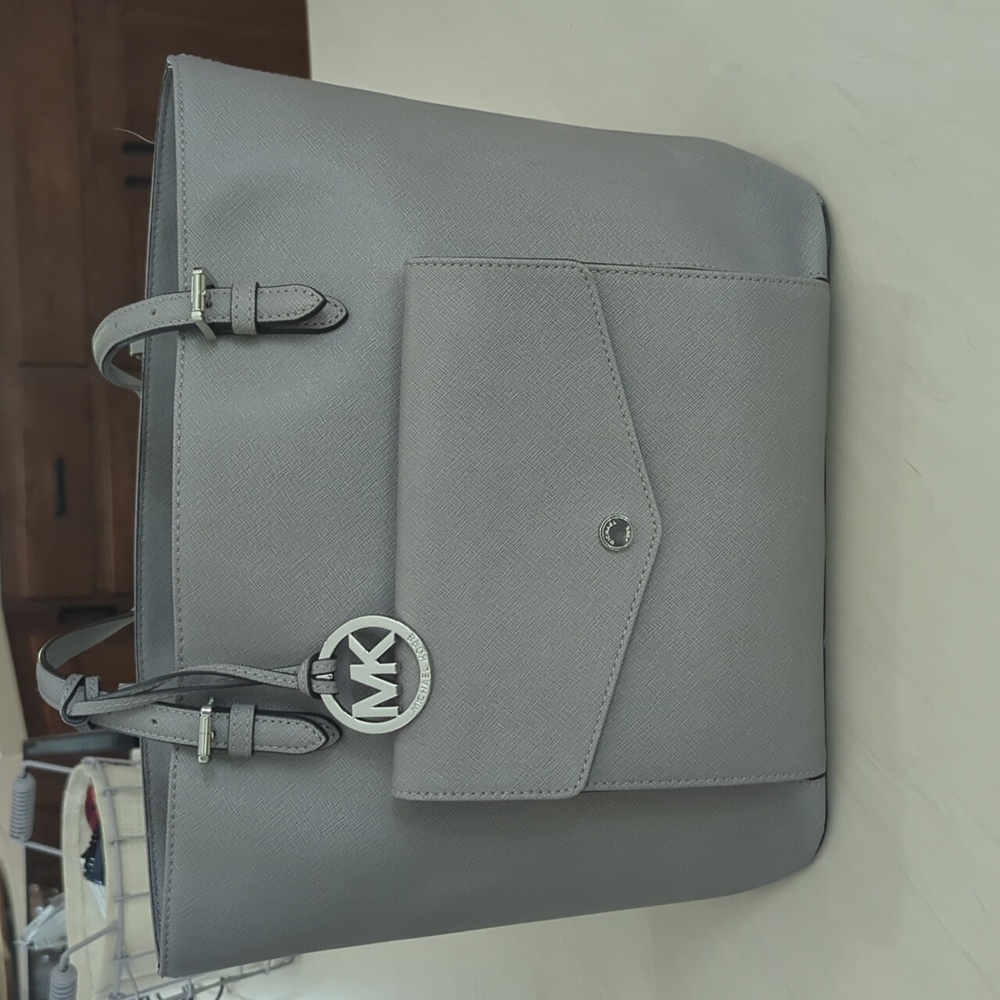 Authentic Michael Kors Tote
